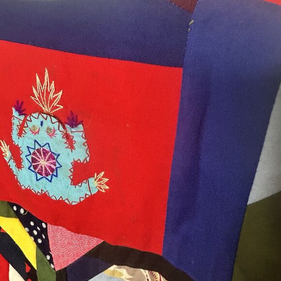 Handmade China Quilted Red Vest Cat Rabbit Spider Frog Patchwork Pockets Fastens - Picture 13 of 16